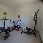 Dom wakacyjny Charming House In With Shared Pool *