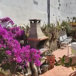 Dom wakacyjny Charming House In With Shared Pool La Laguna (Tenerife)