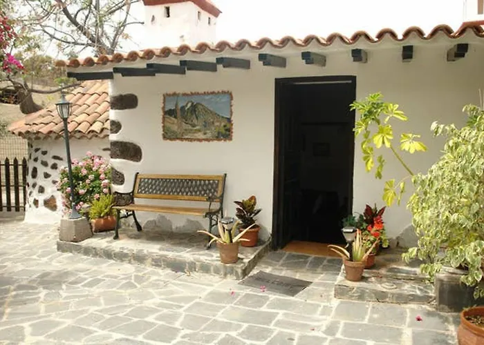 Charming House In With Shared Pool *