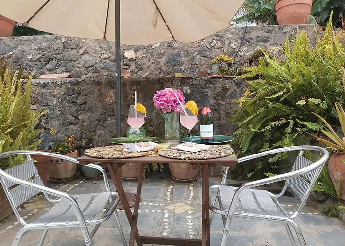 Charming House In With Shared Pool La Laguna (Tenerife)