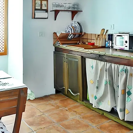 度假居 Charming House In With Shared Pool 拉拉古纳