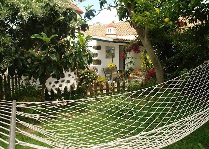 Charming House In With Shared Pool