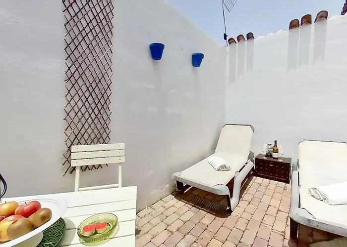 Charming House In With Shared Pool