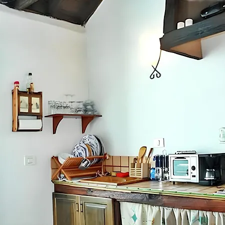 Charming House In With Shared Pool