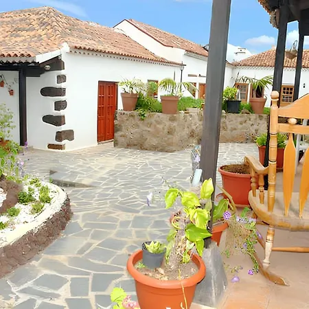 Charming House In With Shared Pool * Σαν Κριστόμπαλ ντε Λα Λαγούνα